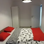 Poznan Black Red Apartment